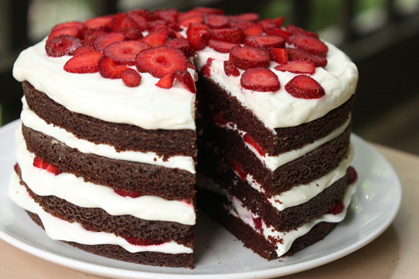 Boston Cream And Strawberry Filling Cake Boston Cream And Strawberry Filling Cake